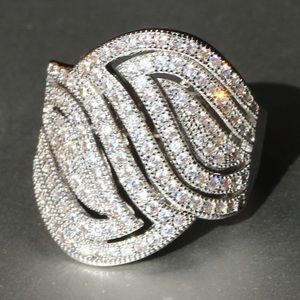 5 🌟 RATED💎White Sapphire Ellipse Eyes Ring💎